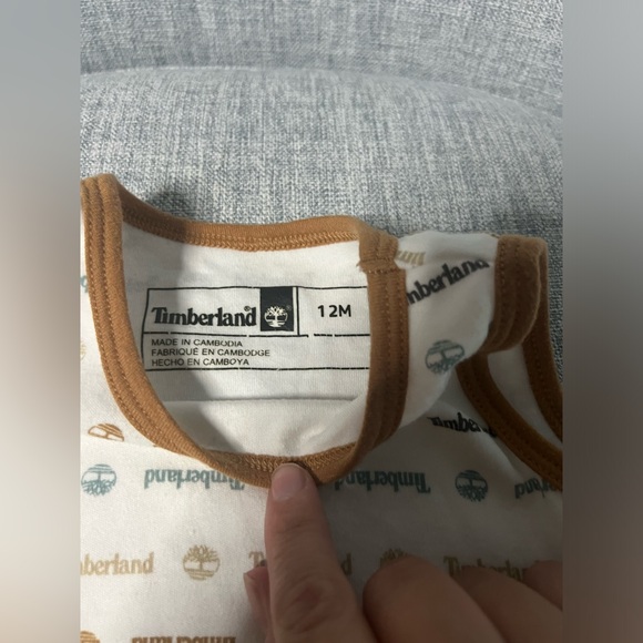 Timberland Baby Bodysuit - 12M - Picture 4 of 7